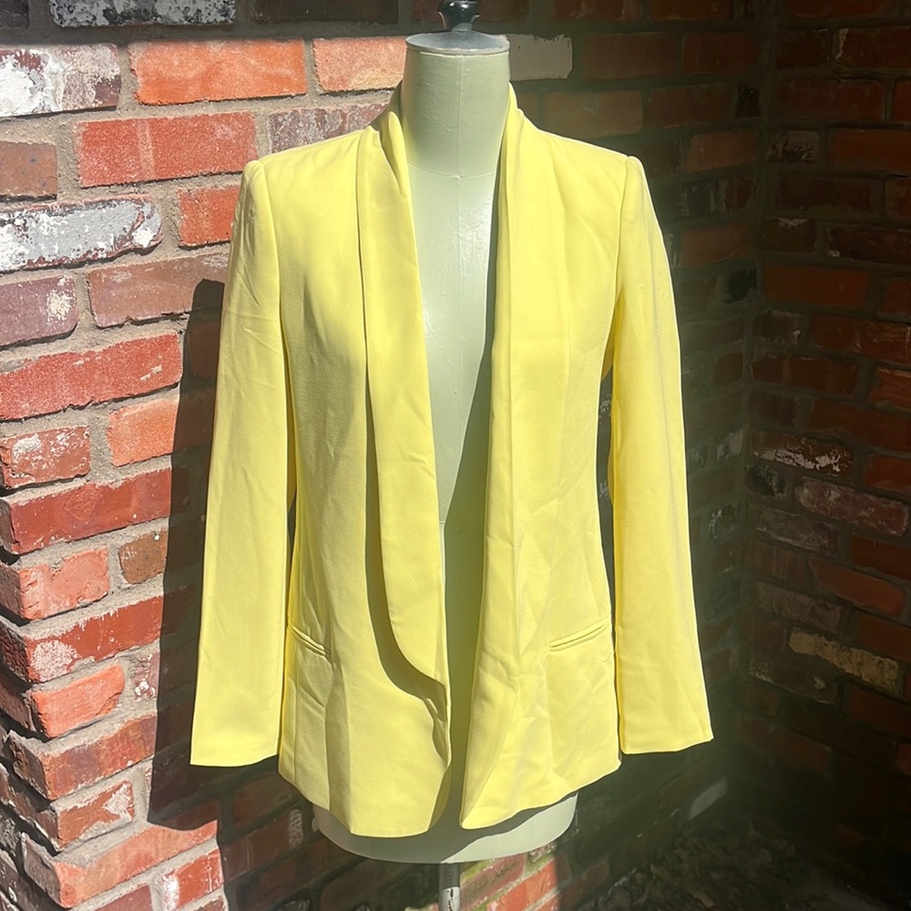 Mural Yellow open front blazer size small